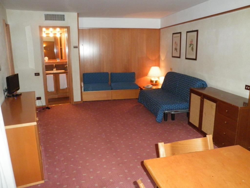 R.T.A. Hotel Des Alpes 2 Madonna Oda fotoğraf