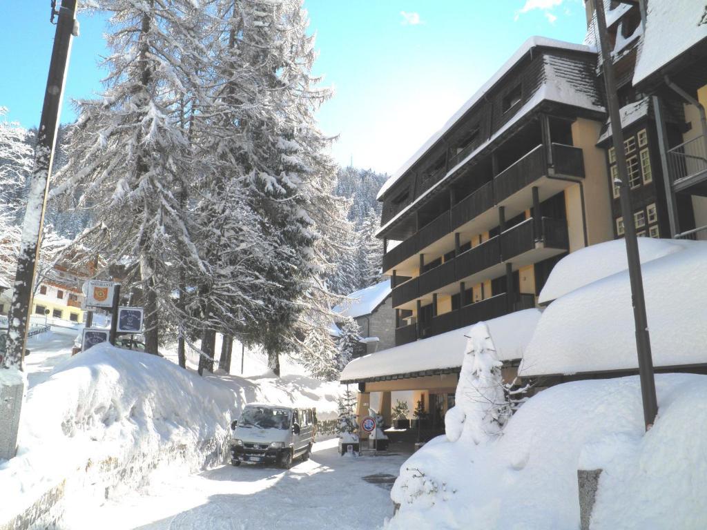 R.T.A. Hotel Des Alpes 2 Madonna Dış mekan fotoğraf