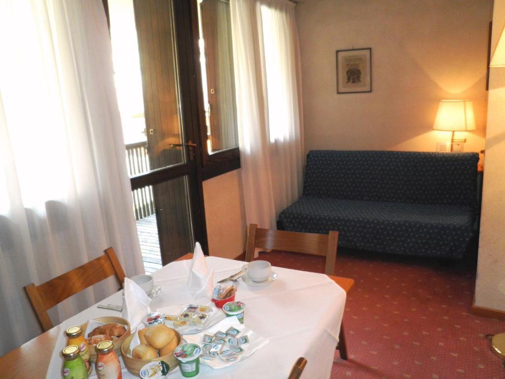 R.T.A. Hotel Des Alpes 2 Madonna Oda fotoğraf
